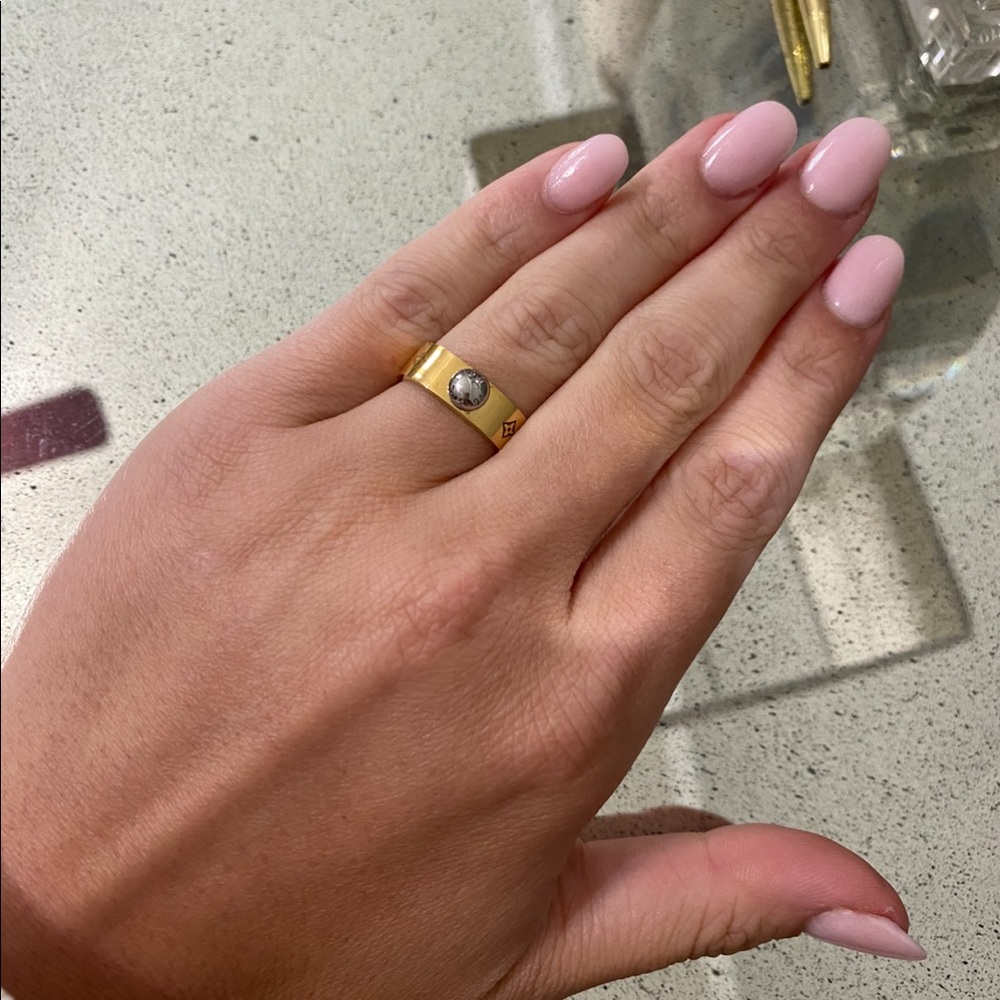 gold ring